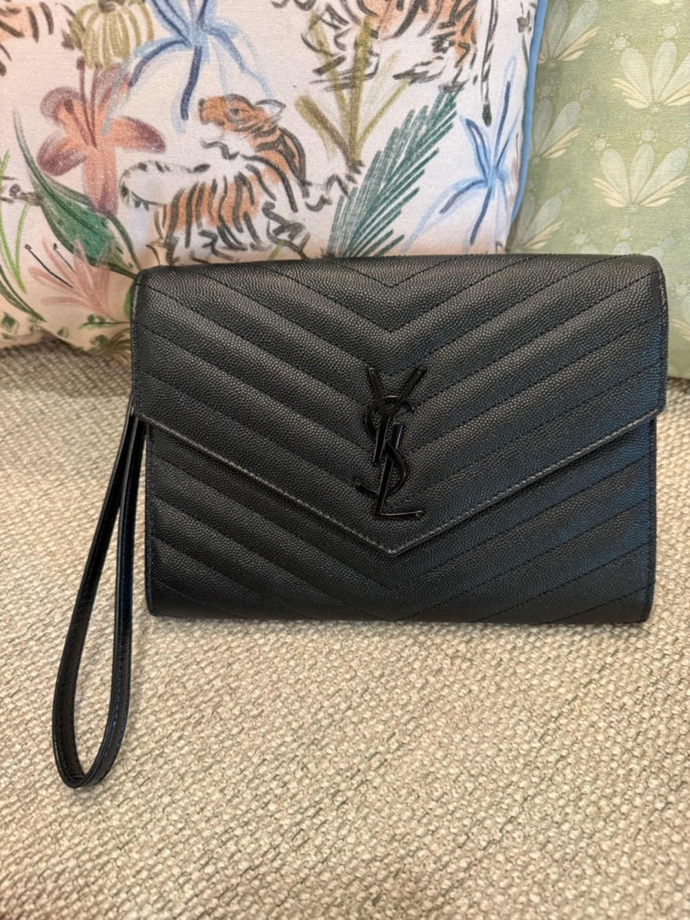 Saint Laurent (YSL) Cassandre Matelassé Flap Pouch - All Black - Picture 2 of 12